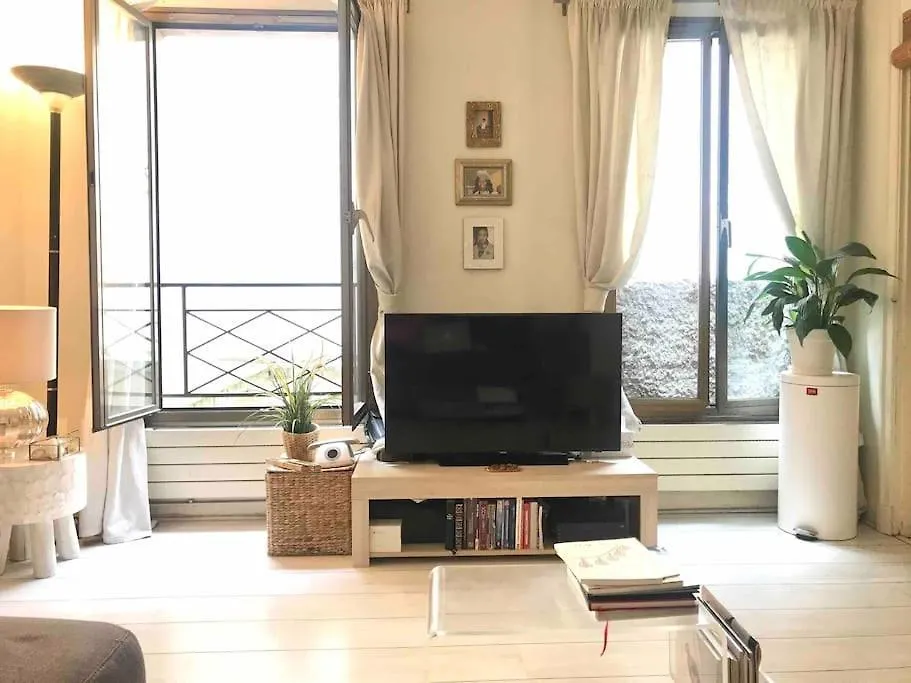 Appartamento Appartement Studio Champs Elysees Parigi